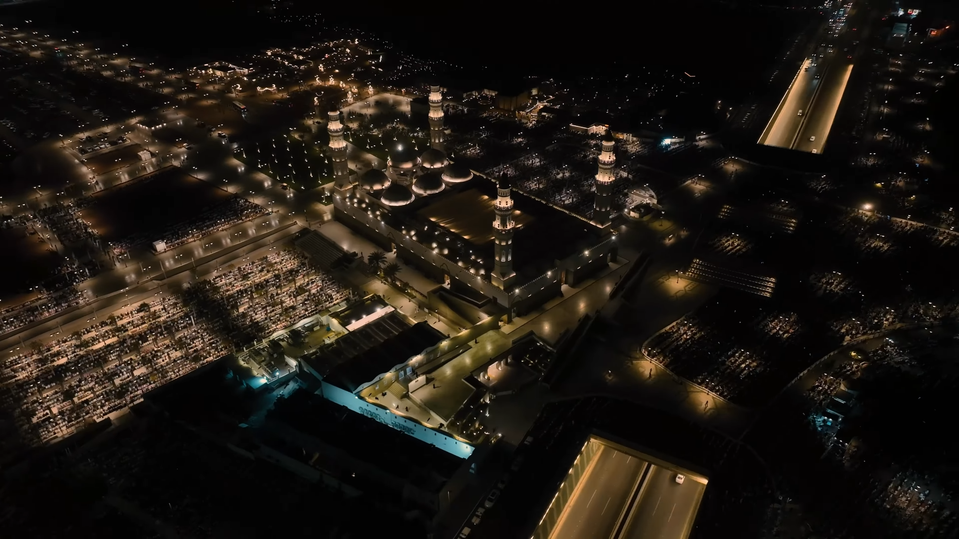 صلاة العيد من مسجد قباء